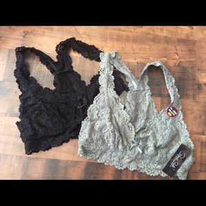 Set of 2 Rene Rofé lace bra in black and gray ❤️